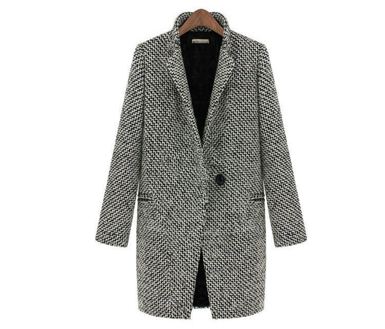 Long hooded winter coat — warm, elegant, comfortable