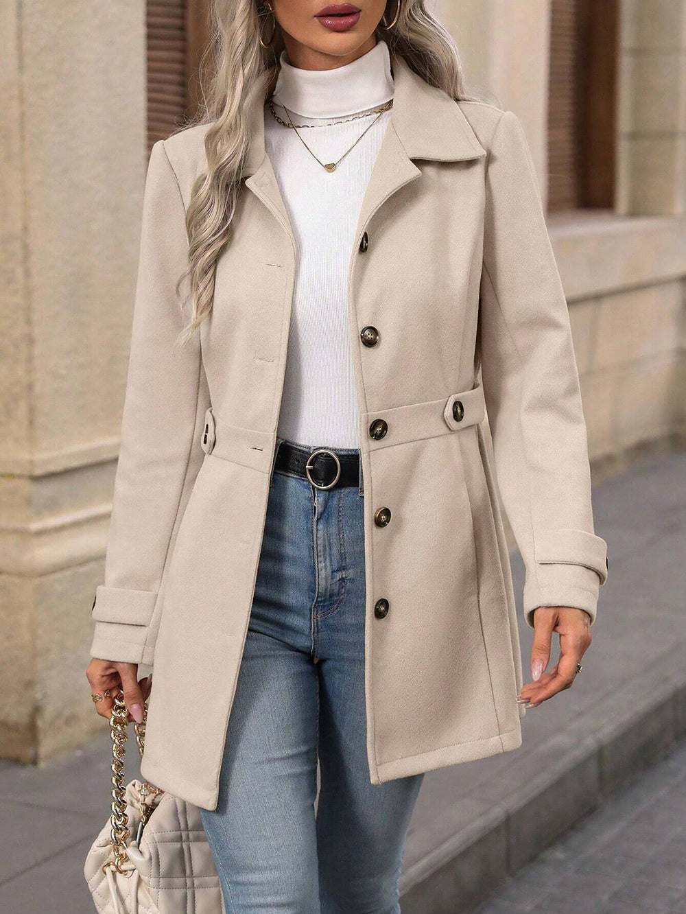 Elegant wool coat —  mid-lenght, refined, perfect for work or outings