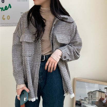 Medium-long shirt jacket — casual, versatile, modern