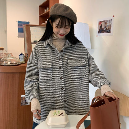Medium-long shirt jacket — casual, versatile, modern